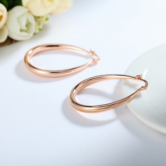 NEW SILVER, ROSEGOLD, YELLOW GOLD HOOP EARRINGS - Picture 2 of 8